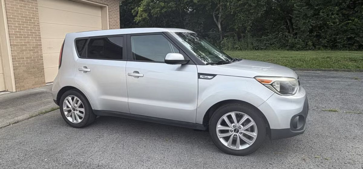 Silver 2018 Kia Soul rental car in Knoxville — book on Turo